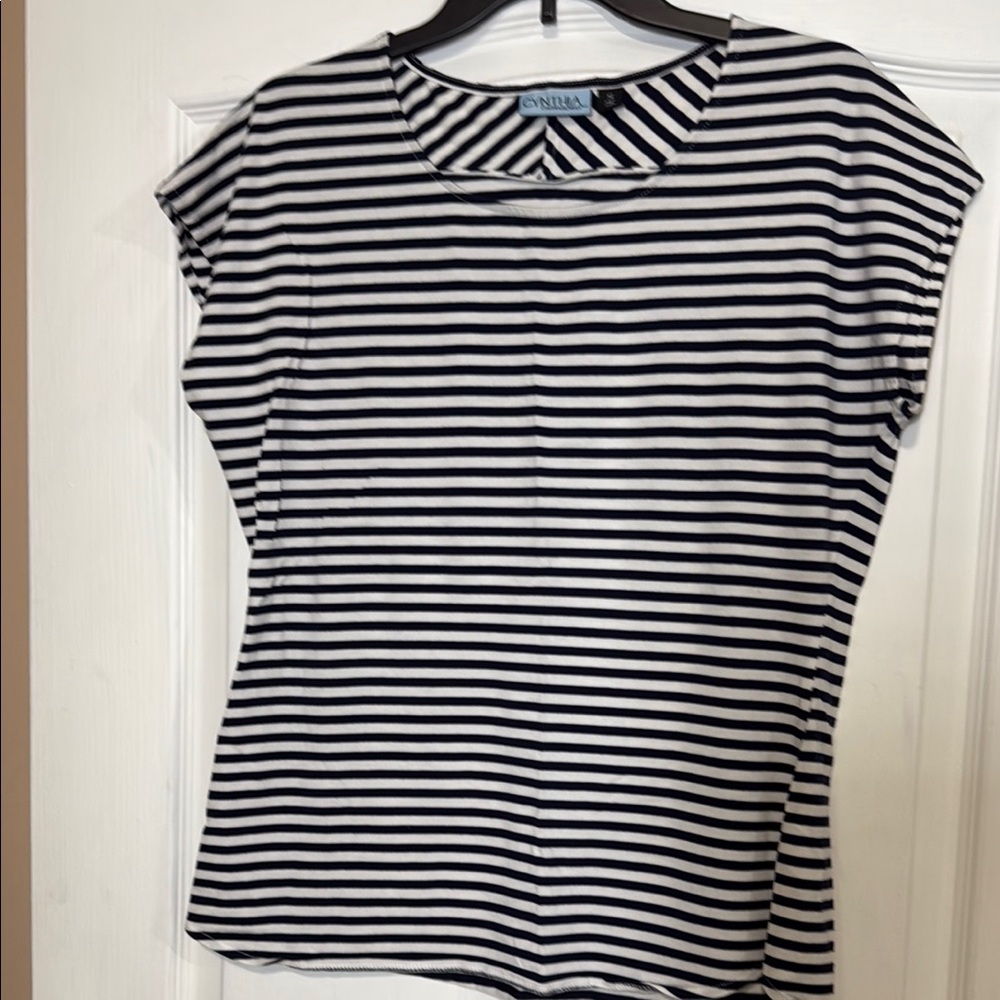 Cynthia Rowley Black and White Fitted Peter Pan Collar Tee